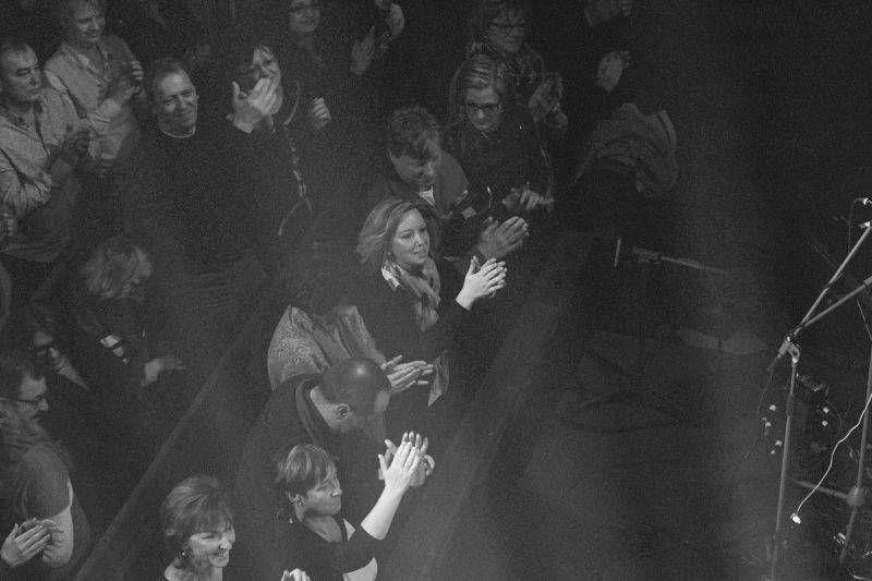 Anna K. roztančila plzeňskou synagogu novinkami z desky Světlo, diváci aplaudovali vestoje