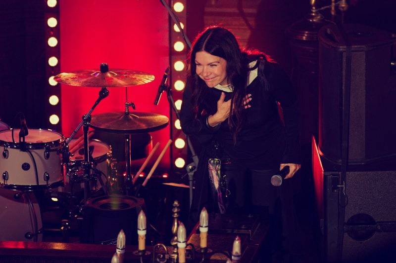 Anna K. roztančila plzeňskou synagogu novinkami z desky Světlo, diváci aplaudovali vestoje