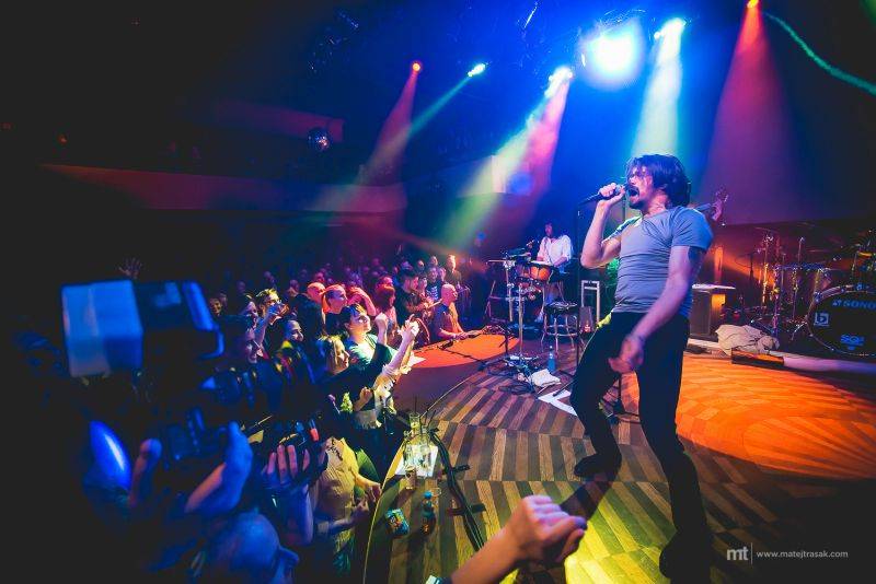 J.A.R. eskalovali dobro v Lucerna Music Baru, desku jim pokřtil Matěj Ruppert