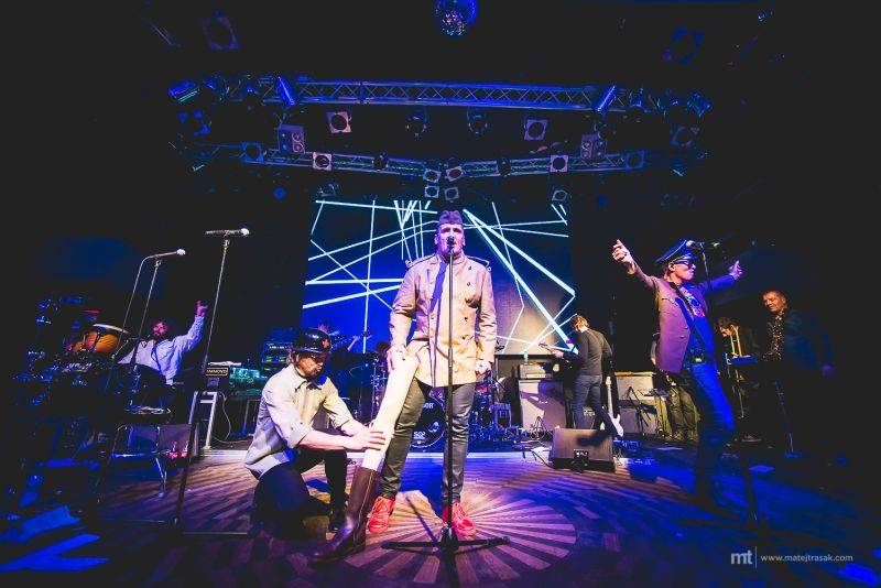 J.A.R. eskalovali dobro v Lucerna Music Baru, desku jim pokřtil Matěj Ruppert