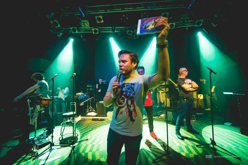 J.A.R. eskalovali dobro v Lucerna Music Baru, desku jim pokřtil Matěj Ruppert