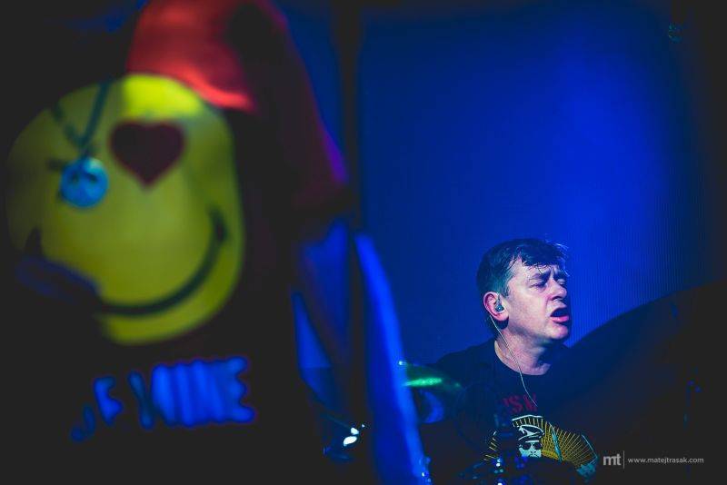 J.A.R. eskalovali dobro v Lucerna Music Baru, desku jim pokřtil Matěj Ruppert