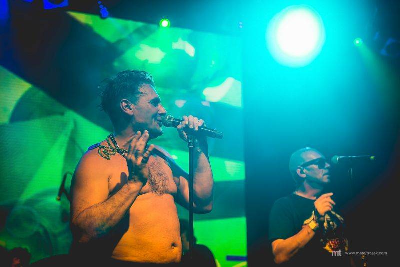 J.A.R. eskalovali dobro v Lucerna Music Baru, desku jim pokřtil Matěj Ruppert