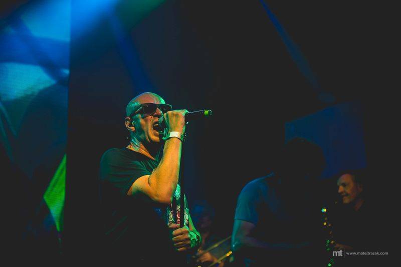 J.A.R. eskalovali dobro v Lucerna Music Baru, desku jim pokřtil Matěj Ruppert