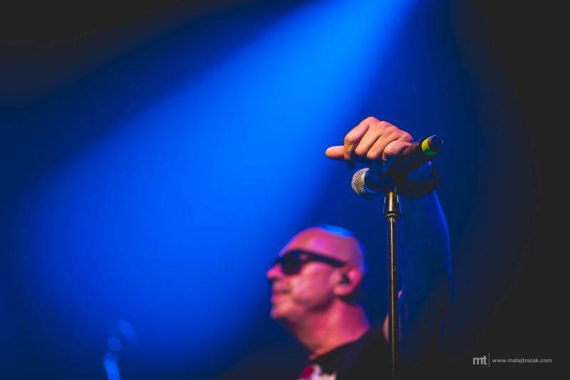 J.A.R. eskalovali dobro v Lucerna Music Baru, desku jim pokřtil Matěj Ruppert