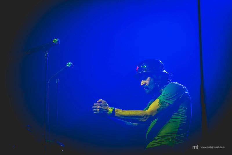 J.A.R. eskalovali dobro v Lucerna Music Baru, desku jim pokřtil Matěj Ruppert