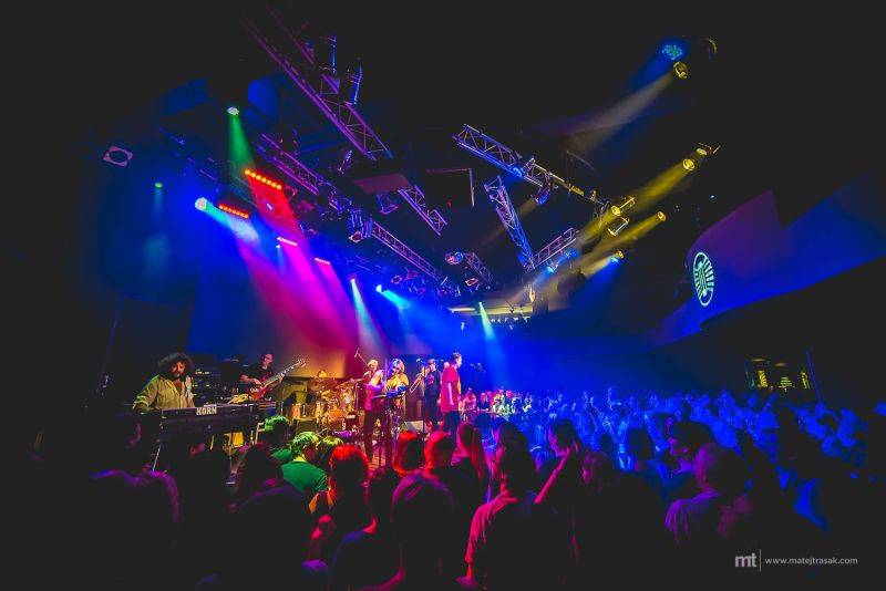 J.A.R. eskalovali dobro v Lucerna Music Baru, desku jim pokřtil Matěj Ruppert