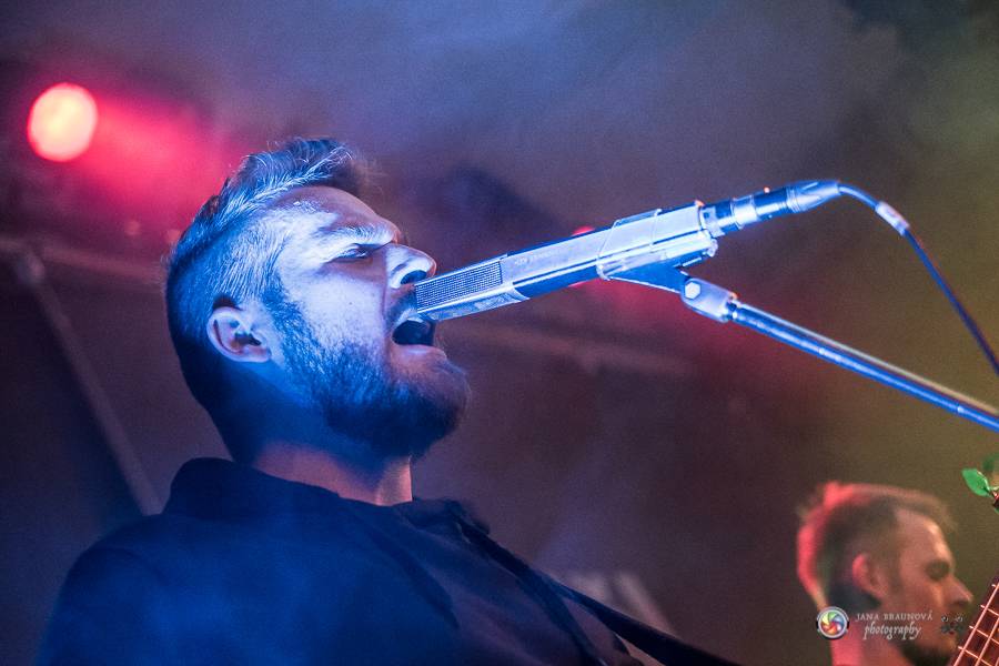 Teepee pokřtili EP Mirrors v Plzni na společném koncertě s No Distance Paradise 