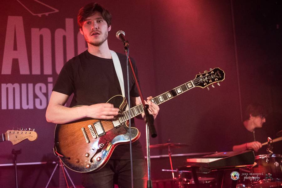 Teepee pokřtili EP Mirrors v Plzni na společném koncertě s No Distance Paradise 