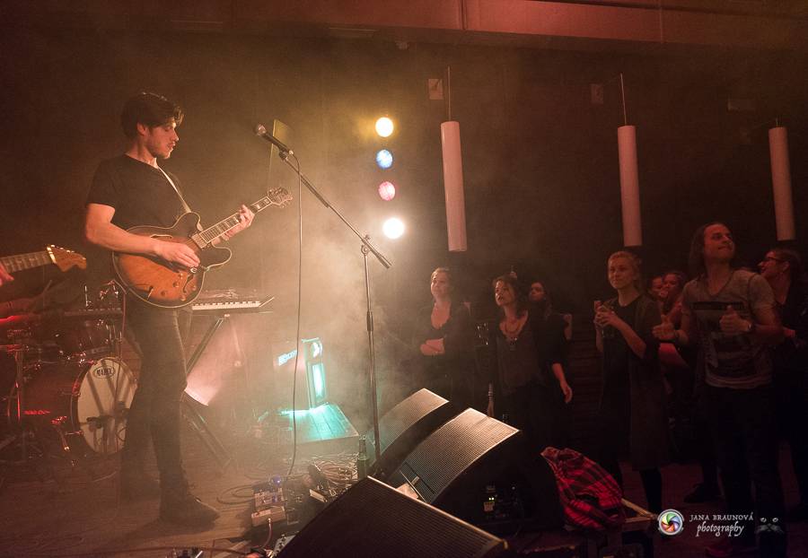 Teepee pokřtili EP Mirrors v Plzni na společném koncertě s No Distance Paradise 