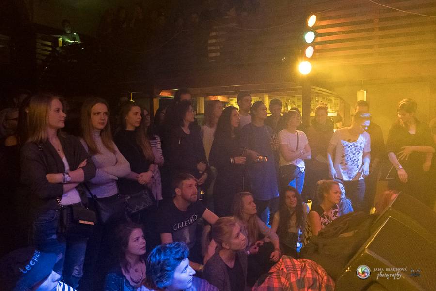 Teepee pokřtili EP Mirrors v Plzni na společném koncertě s No Distance Paradise 