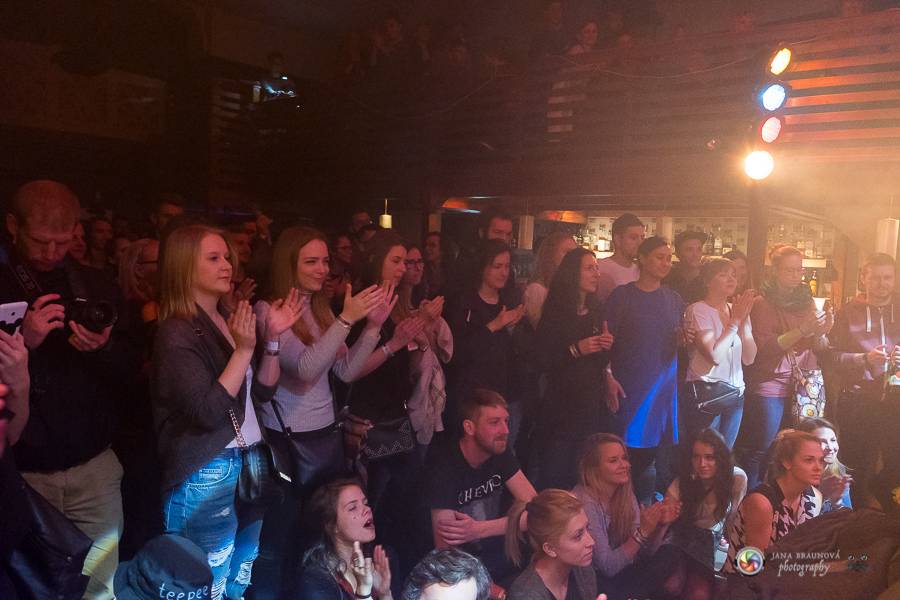 Teepee pokřtili EP Mirrors v Plzni na společném koncertě s No Distance Paradise 