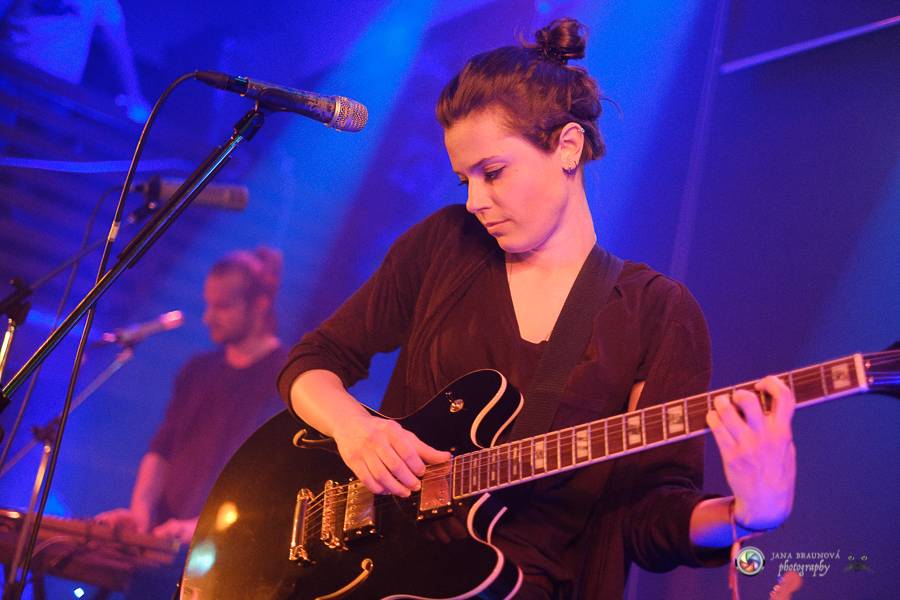 Teepee pokřtili EP Mirrors v Plzni na společném koncertě s No Distance Paradise 