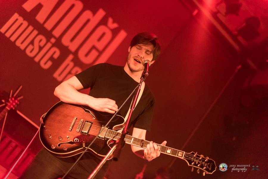 Teepee pokřtili EP Mirrors v Plzni na společném koncertě s No Distance Paradise 