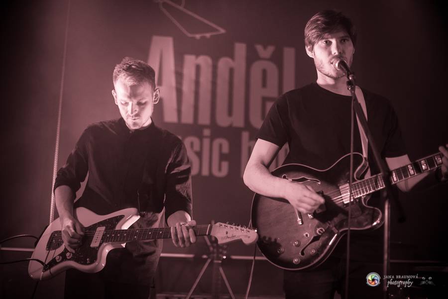 Teepee pokřtili EP Mirrors v Plzni na společném koncertě s No Distance Paradise 