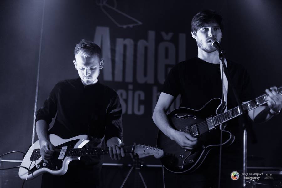 Teepee pokřtili EP Mirrors v Plzni na společném koncertě s No Distance Paradise 