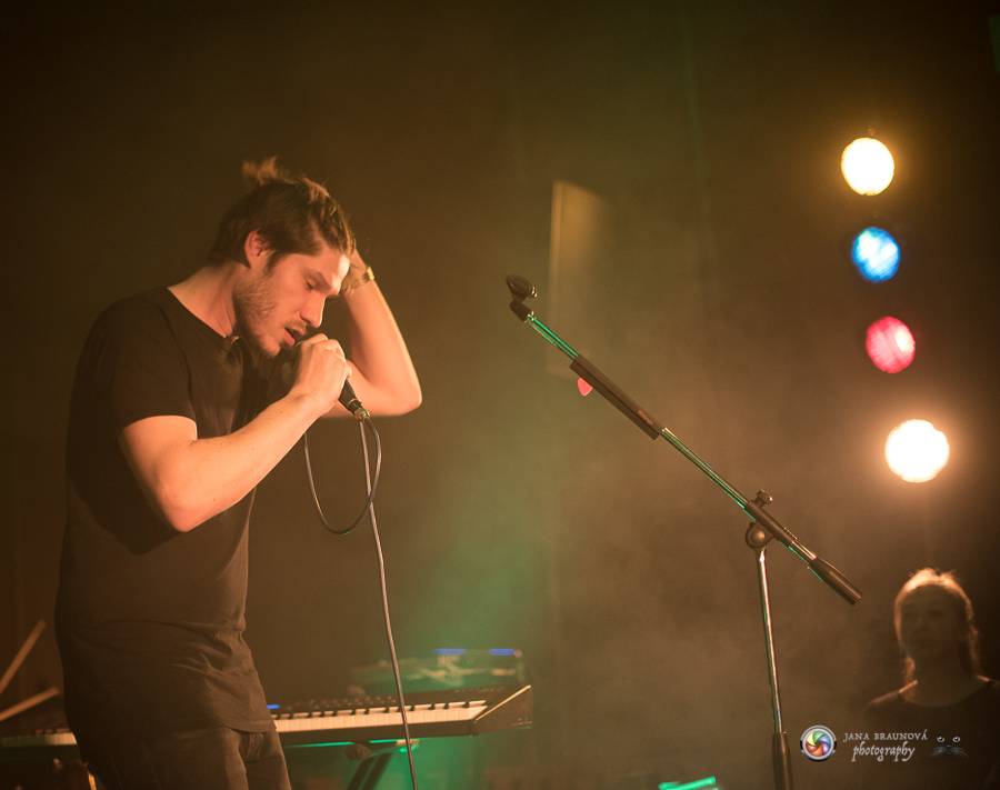 Teepee pokřtili EP Mirrors v Plzni na společném koncertě s No Distance Paradise 