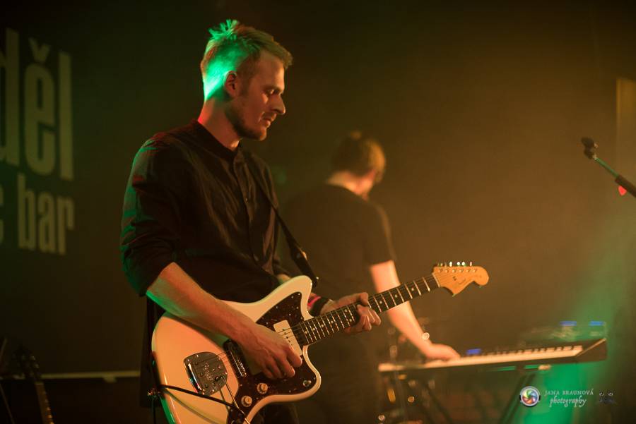 Teepee pokřtili EP Mirrors v Plzni na společném koncertě s No Distance Paradise 