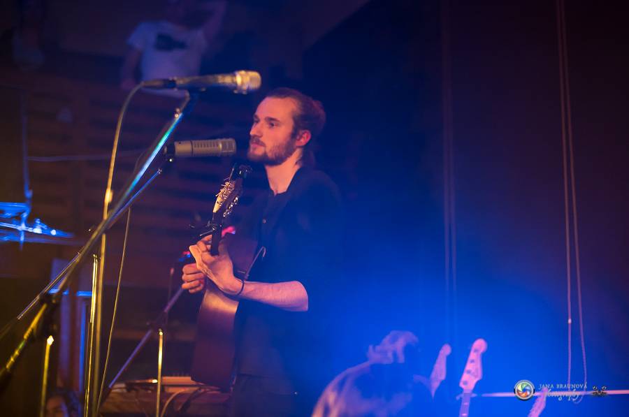 Teepee pokřtili EP Mirrors v Plzni na společném koncertě s No Distance Paradise 