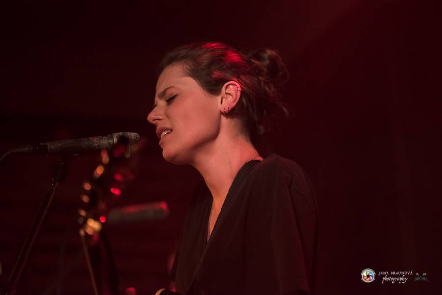 Teepee pokřtili EP Mirrors v Plzni na společném koncertě s No Distance Paradise 