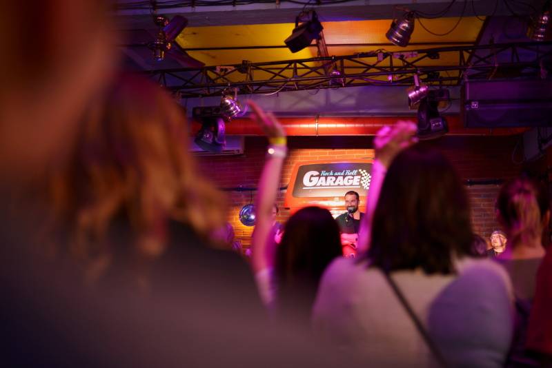 Středověcí Korben Dallas zaparkovali v ostravské garáži