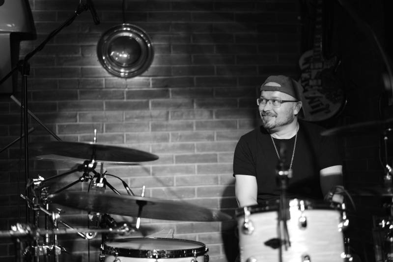 Středověcí Korben Dallas zaparkovali v ostravské garáži