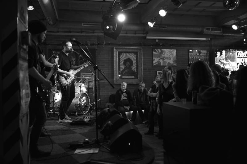 Středověcí Korben Dallas zaparkovali v ostravské garáži