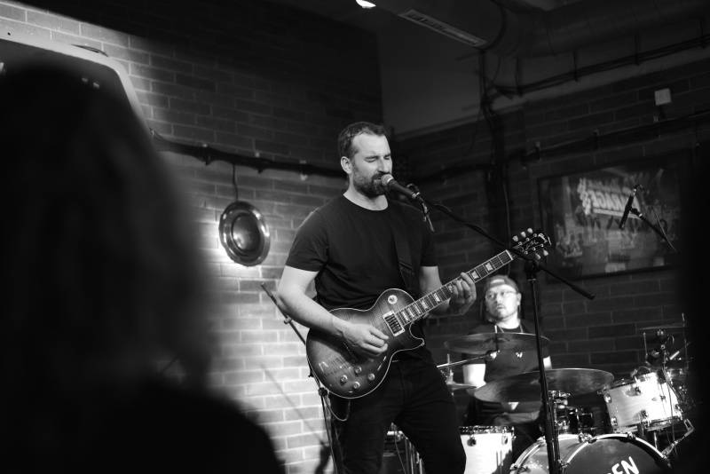 Středověcí Korben Dallas zaparkovali v ostravské garáži