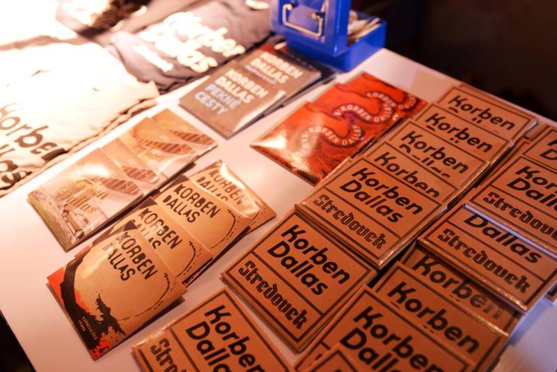 Středověcí Korben Dallas zaparkovali v ostravské garáži