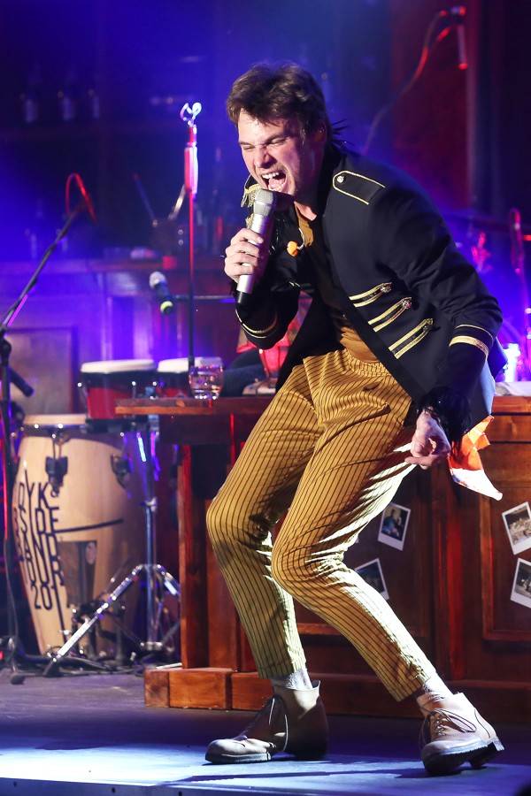 B-Side Band a Vojta Dyk třikrát vyprodali Brno, na prvním koncertě servírovali i whisky