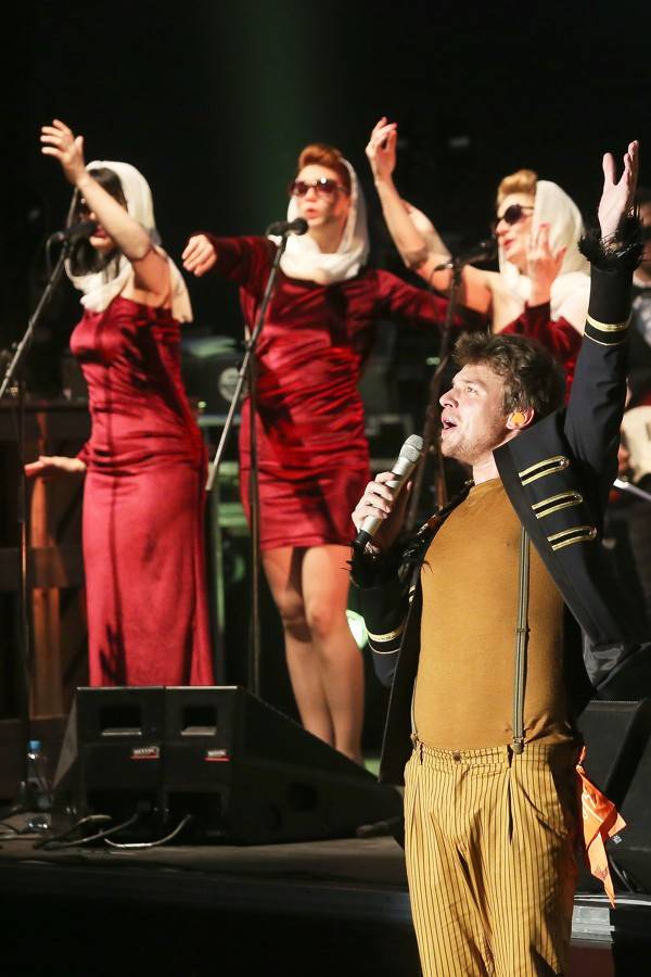 B-Side Band a Vojta Dyk třikrát vyprodali Brno, na prvním koncertě servírovali i whisky