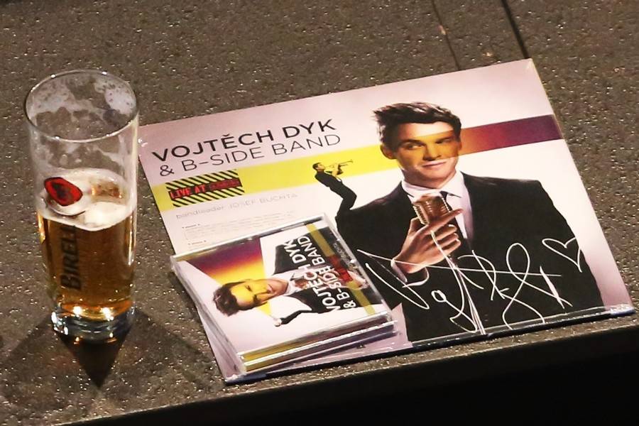 B-Side Band a Vojta Dyk třikrát vyprodali Brno, na prvním koncertě servírovali i whisky