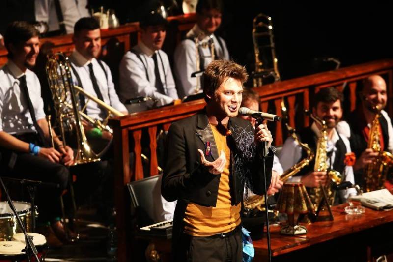 B-Side Band a Vojta Dyk třikrát vyprodali Brno, na prvním koncertě servírovali i whisky