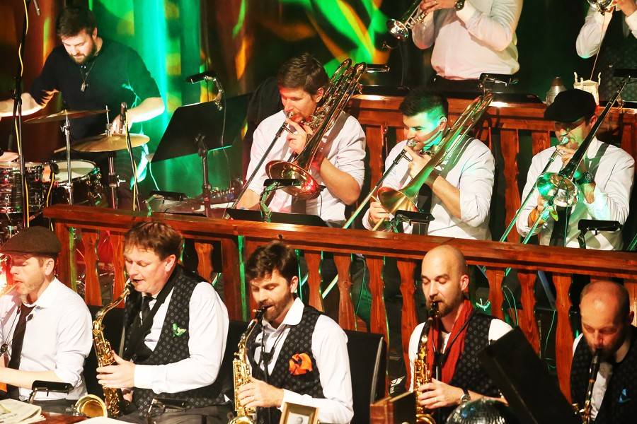 B-Side Band a Vojta Dyk třikrát vyprodali Brno, na prvním koncertě servírovali i whisky