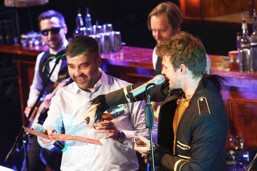 B-Side Band a Vojta Dyk třikrát vyprodali Brno, na prvním koncertě servírovali i whisky
