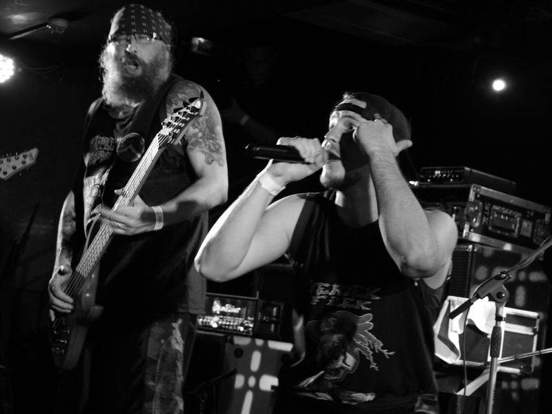 Dog Eat Dog zavítali v rámci českého turné do Rock Café, atmosféra byla skvělá