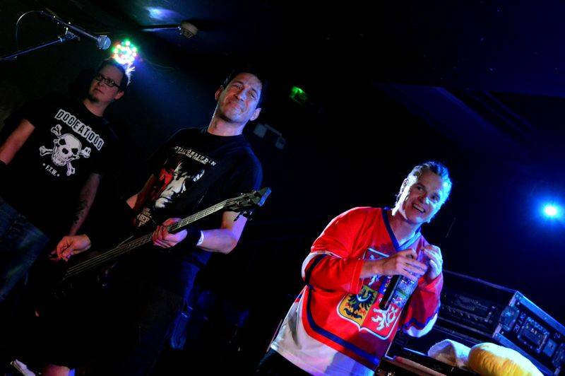 Dog Eat Dog zavítali v rámci českého turné do Rock Café, atmosféra byla skvělá