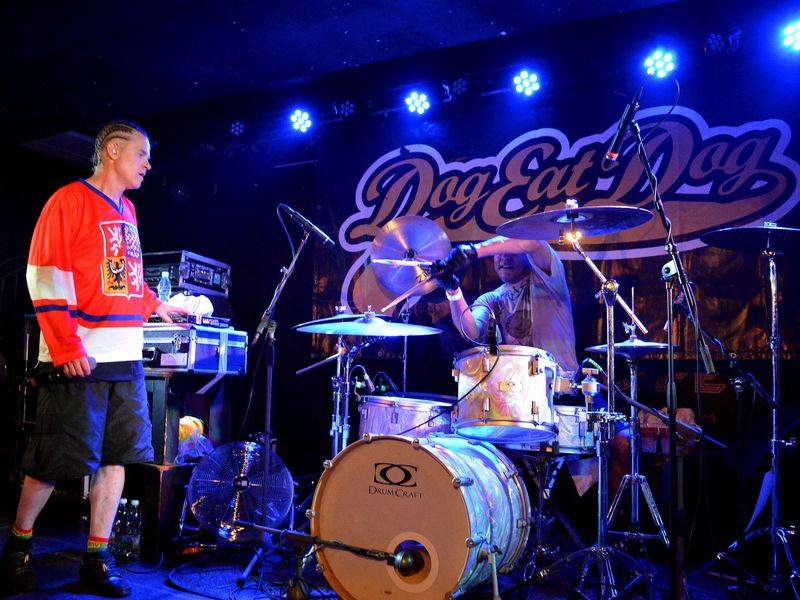 Dog Eat Dog zavítali v rámci českého turné do Rock Café, atmosféra byla skvělá