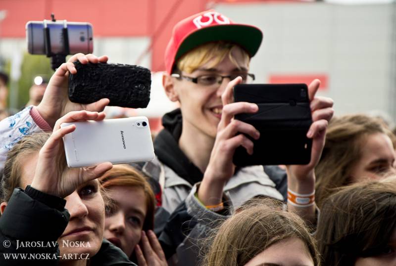 Utubering v Praze: Slza, ATMO music, Sebastian a YouTubeři se sešli v Letňanech