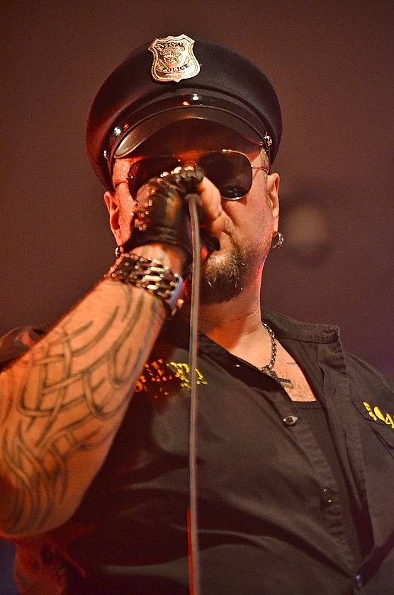 Bývalý zpěvák Iron Maiden Blaze Bayley slavil pálení čarodějnic v plzeňské Šeříkovce