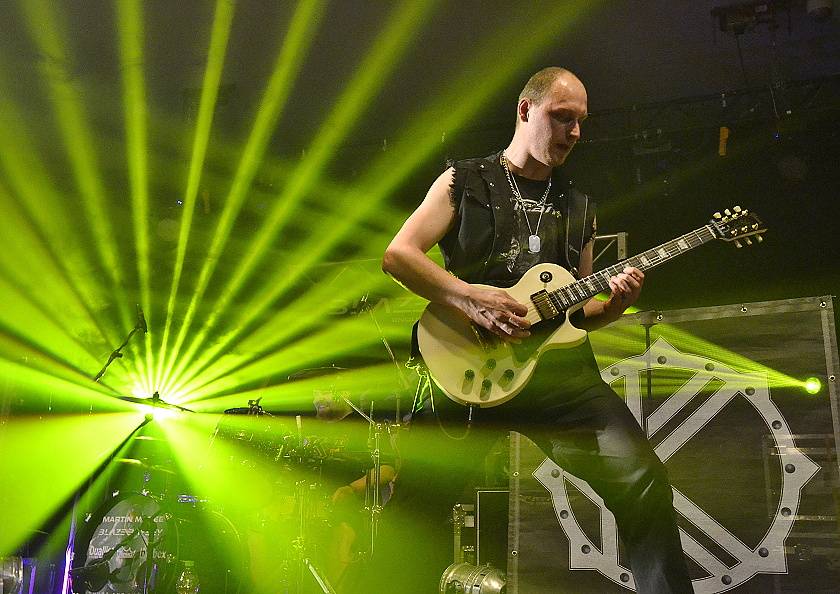 Bývalý zpěvák Iron Maiden Blaze Bayley slavil pálení čarodějnic v plzeňské Šeříkovce