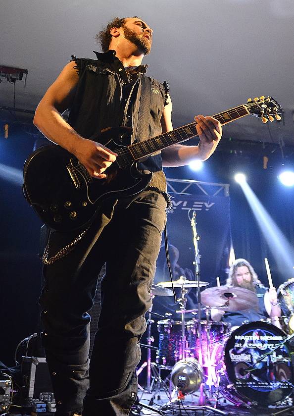 Bývalý zpěvák Iron Maiden Blaze Bayley slavil pálení čarodějnic v plzeňské Šeříkovce