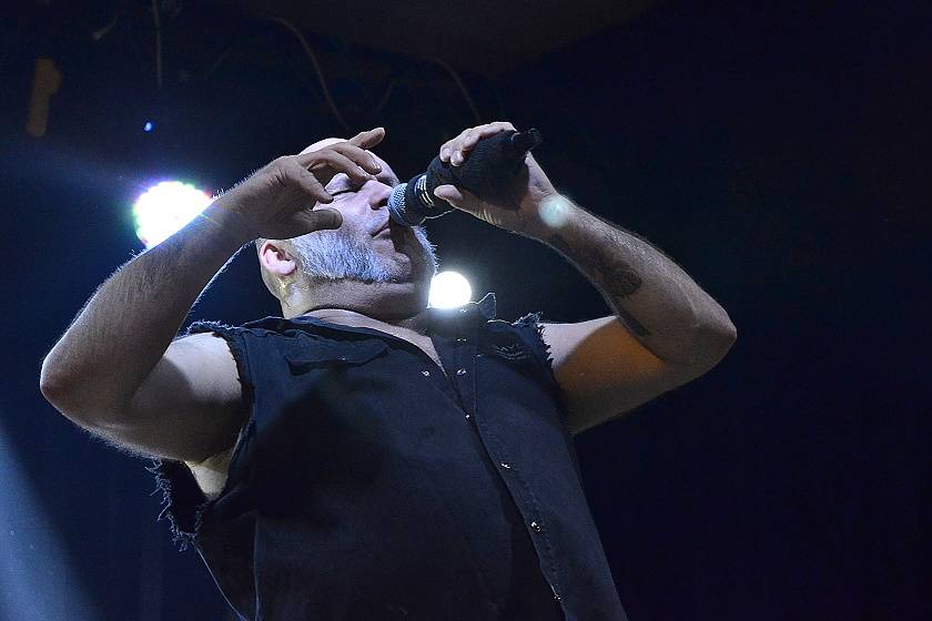 Bývalý zpěvák Iron Maiden Blaze Bayley slavil pálení čarodějnic v plzeňské Šeříkovce