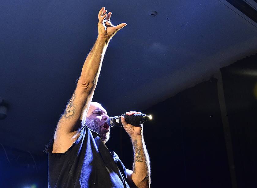 Bývalý zpěvák Iron Maiden Blaze Bayley slavil pálení čarodějnic v plzeňské Šeříkovce