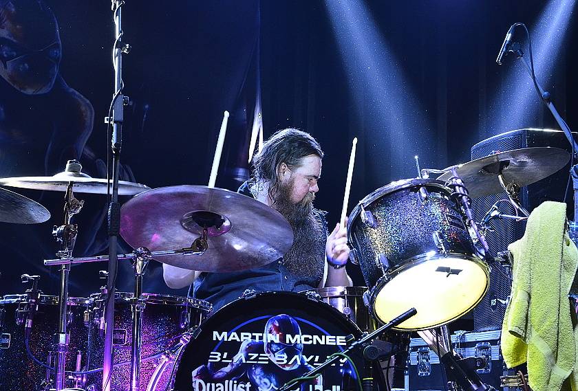 Bývalý zpěvák Iron Maiden Blaze Bayley slavil pálení čarodějnic v plzeňské Šeříkovce