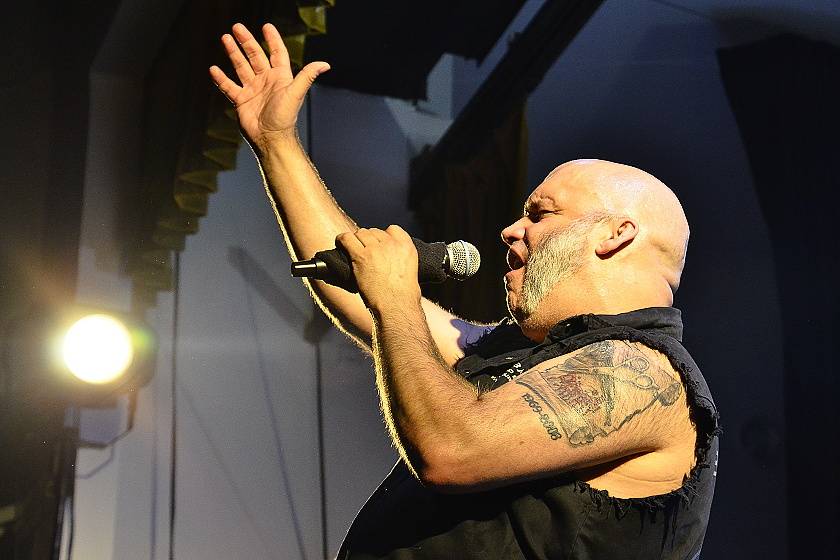 Bývalý zpěvák Iron Maiden Blaze Bayley slavil pálení čarodějnic v plzeňské Šeříkovce