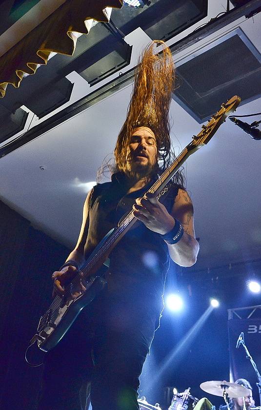 Bývalý zpěvák Iron Maiden Blaze Bayley slavil pálení čarodějnic v plzeňské Šeříkovce