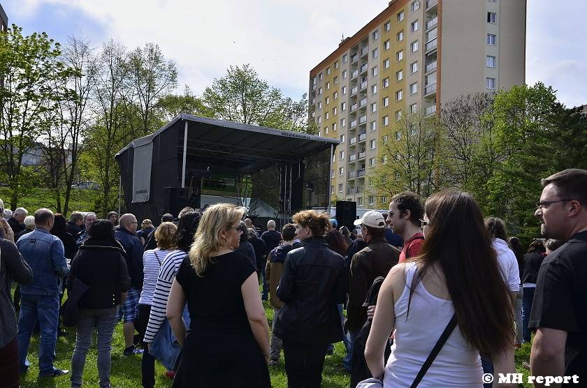 Milník času ve Chvojkových lomech: Starý psi, Postregenerace a další hráli v Plzni