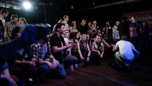 Circus Brothers a Oranžáda roztančili Rock Café balkánskou dechovkou