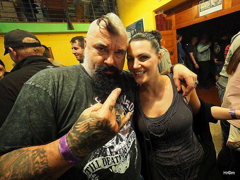 Buřtovi z Walda Gangu k padesátinám gratulovali Vláďa Šafránek, Abraxas i dvojník Karla Gotta